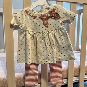 Short sleeve and pant set